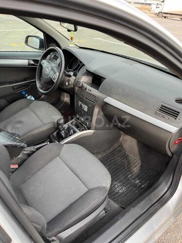 Opel Astra 2006, 318,000 km - 1.3 l - Bakı