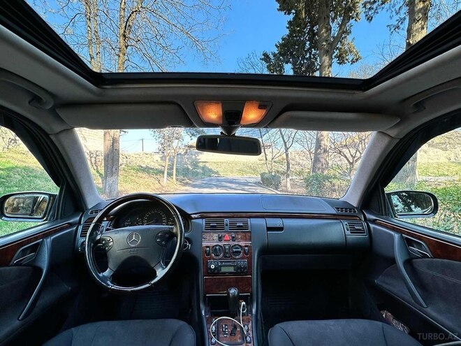 Mercedes E 240 2000, 412,260 km - 2.4 l - Bakı