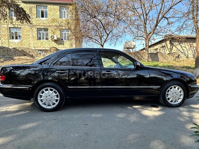 Mercedes E 240 2000, 412,260 km - 2.4 l - Bakı