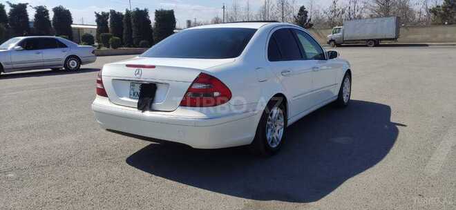 Mercedes E 220 2004, 272,450 km - 2.2 l - Bakı