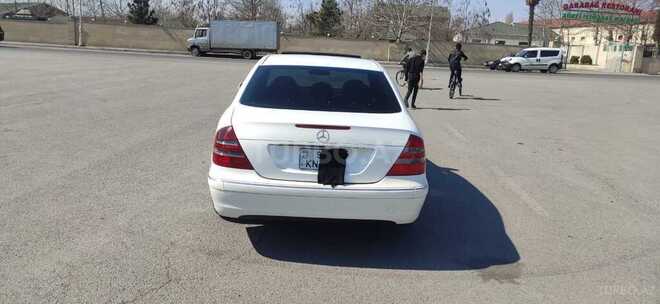 Mercedes E 220 2004, 272,450 km - 2.2 l - Bakı