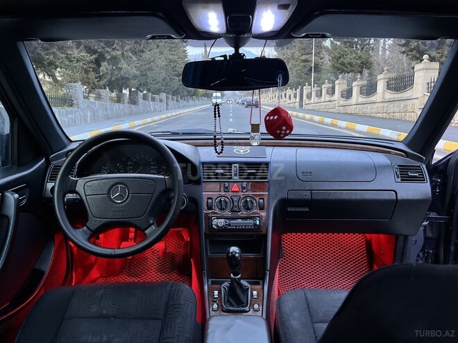 Mercedes C 180 1997, 526,000 km - 1.8 l - Zaqatala
