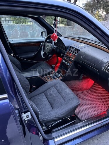 Mercedes C 180 1997, 526,000 km - 1.8 l - Zaqatala