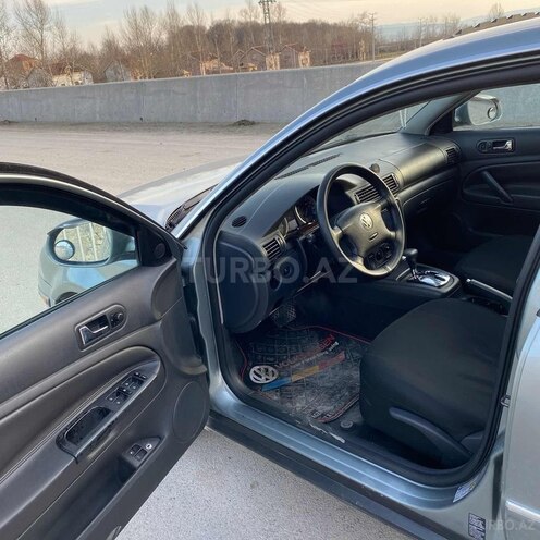 Volkswagen Passat 2004, 257,000 km - 1.8 l - Bakı