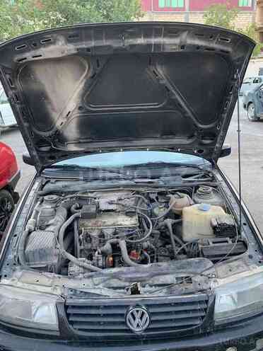 Volkswagen Passat 1996, 300,000 km - 2.0 l - Gəncə