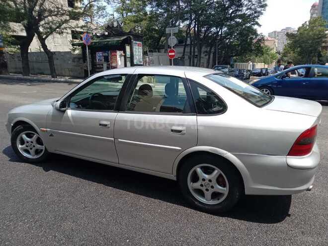 Opel Vectra 1998, 240,000 km - 2.5 л - Bakı