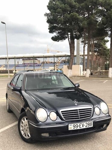 Mercedes E 240 2001, 263,000 km - 2.6 l - Sumqayıt