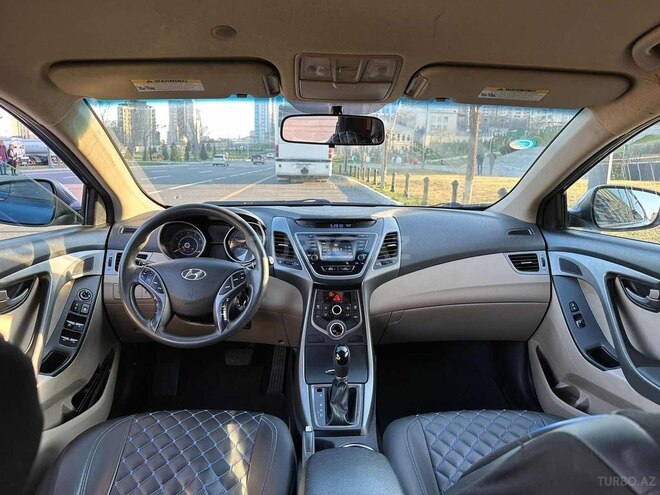 Hyundai Elantra 2015, 214,769 km - 1.8 л - Bakı