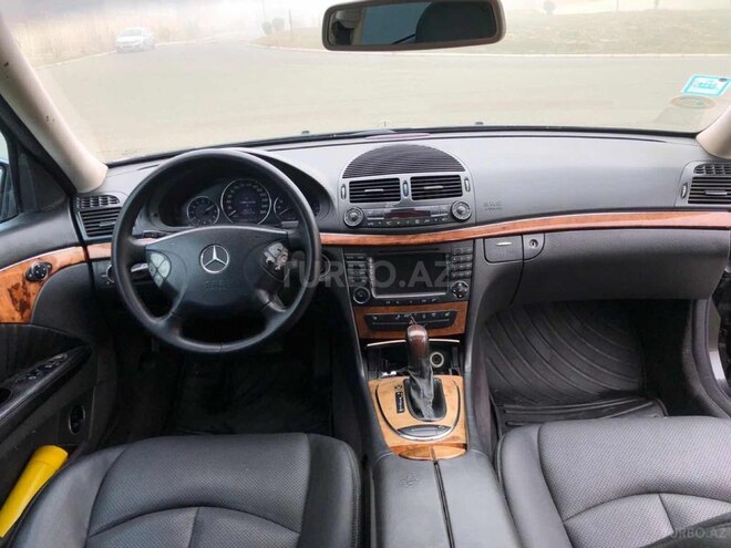 Mercedes E 320 2003, 272,300 km - 3.2 l - Bakı
