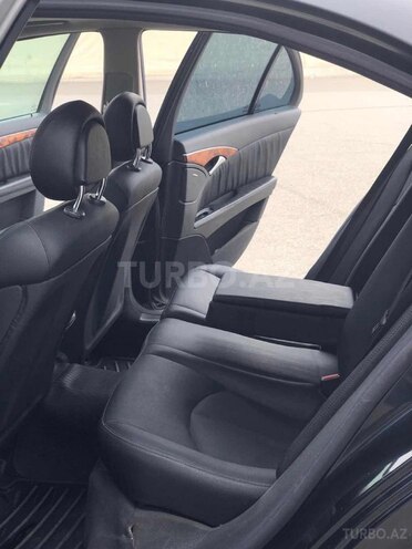 Mercedes E 320 2003, 272,300 km - 3.2 l - Bakı