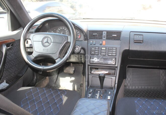 Mercedes C 200 1994, 260,000 km - 2.0 l - Bakı