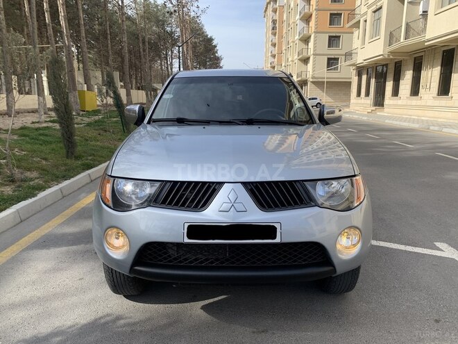 Mitsubishi L200 2008, 248,500 km - 2.5 l - Bakı