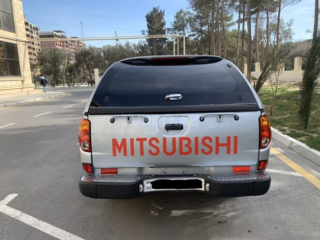 Mitsubishi L200 2008, 248,500 km - 2.5 l - Bakı