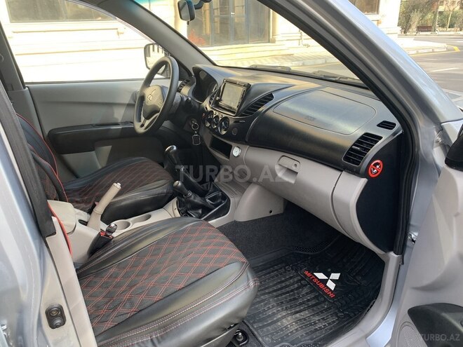 Mitsubishi L200 2008, 248,500 km - 2.5 l - Bakı