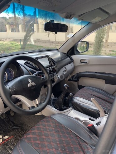 Mitsubishi L200 2008, 248,500 km - 2.5 l - Bakı