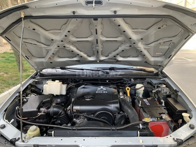 Mitsubishi L200 2008, 248,500 km - 2.5 l - Bakı
