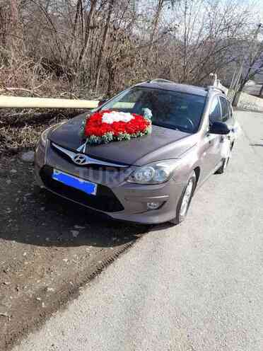 Hyundai i30 2011, 235,300 km - 1.6 l - Şəki
