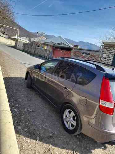 Hyundai i30 2011, 235,300 km - 1.6 l - Şəki