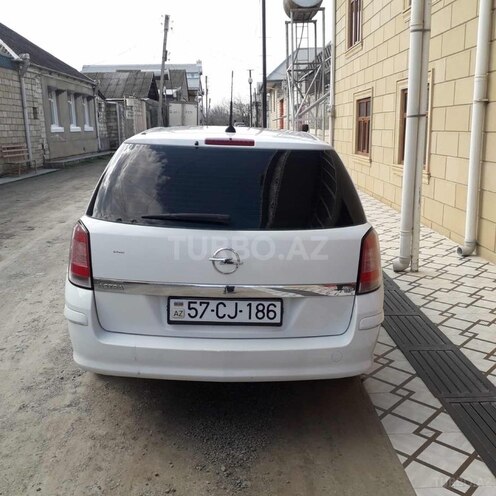Opel Astra 2007, 250,000 km - 1.8 l - Şəmkir
