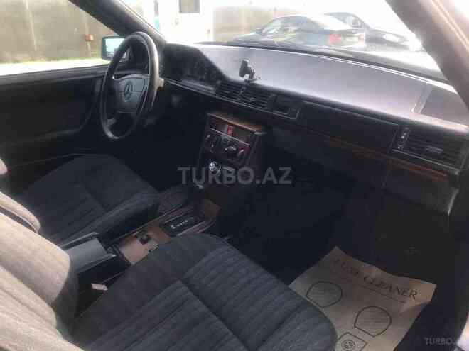 Mercedes E 220 1993, 435,800 km - 2.2 l - Sumqayıt