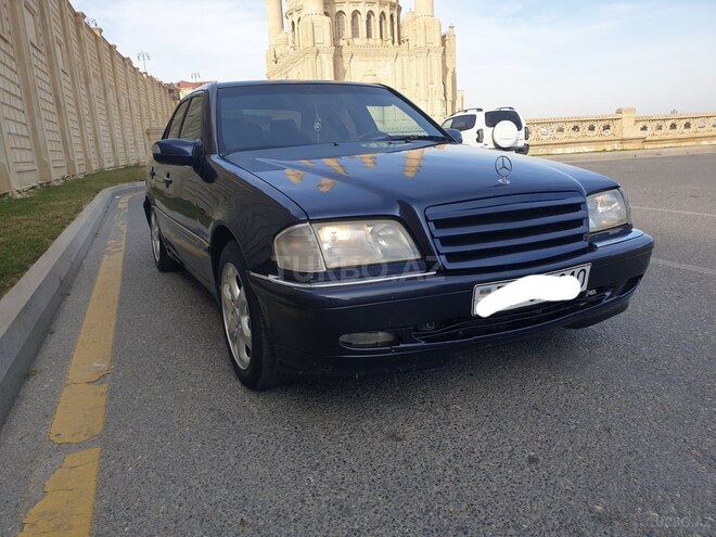 Mercedes C 220 1999, 350,000 km - 2.2 l - Bakı