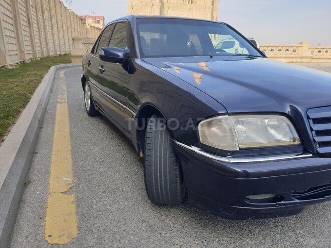 Mercedes C 220 1999, 350,000 km - 2.2 l - Bakı