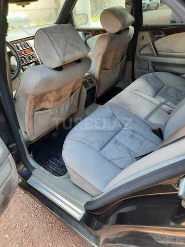 Mercedes E 230 1996, 507,890 km - 2.3 l - Salyan