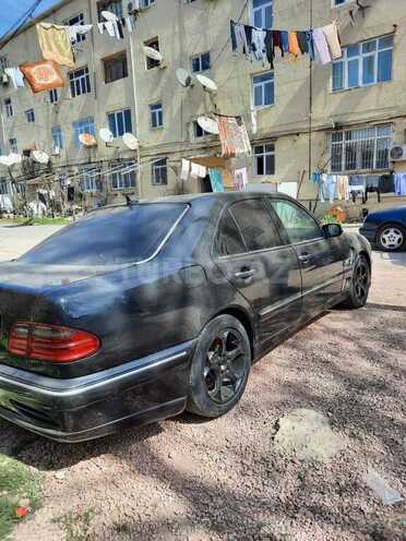 Mercedes E 230 1996, 507,890 km - 2.3 l - Salyan
