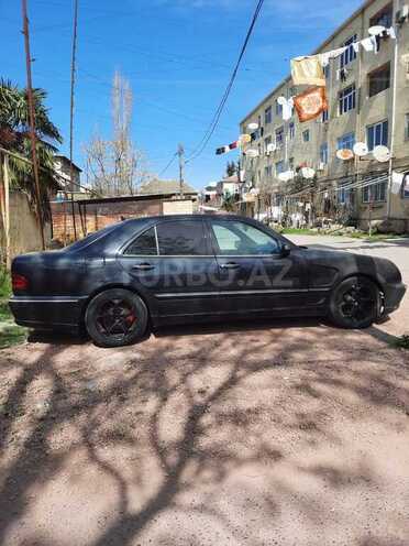 Mercedes E 230 1996, 507,890 km - 2.3 l - Salyan