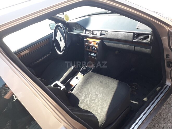 Mercedes E 220 1994, 342,303 km - 2.2 l - Bakı