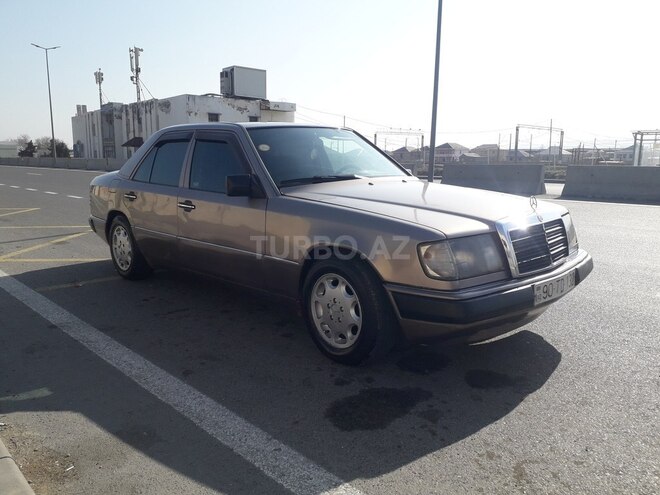 Mercedes E 220 1994, 342,303 km - 2.2 l - Bakı