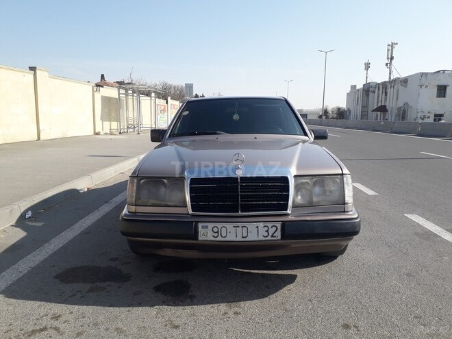 Mercedes E 220 1994, 342,303 km - 2.2 l - Bakı
