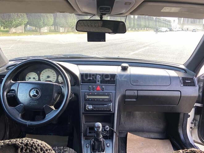 Mercedes C 200 1998, 286,000 km - 2.0 l - Gəncə