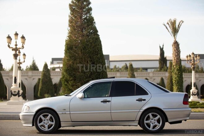 Mercedes C 200 1998, 286,000 km - 2.0 l - Gəncə