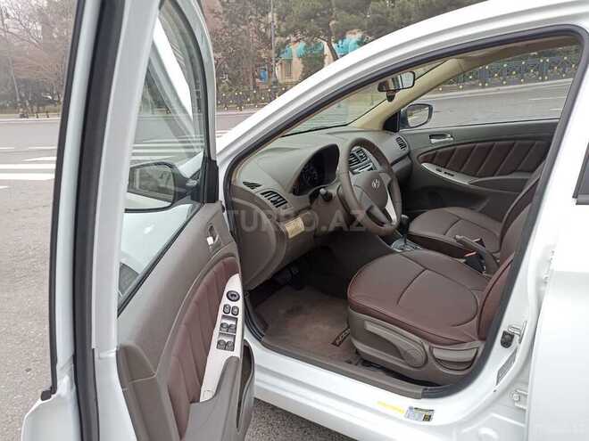 Hyundai Accent 2014, 120,000 km - 1.6 l - Bakı