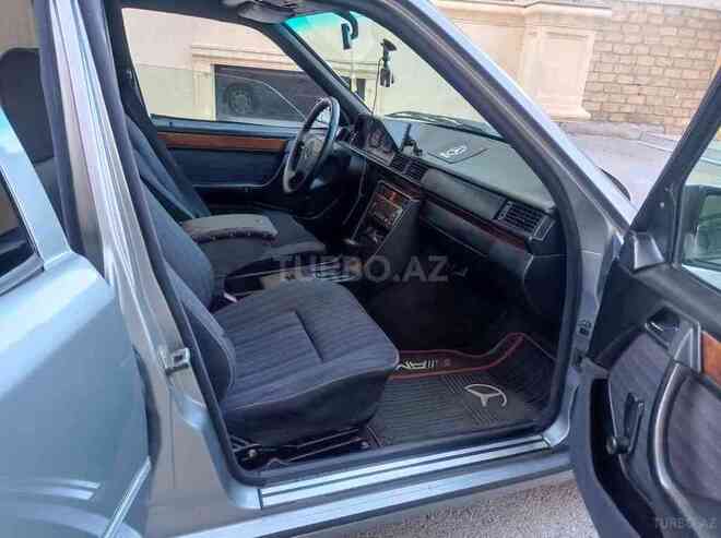 Mercedes E 200 1992, 328,000 km - 2.0 l - Bakı