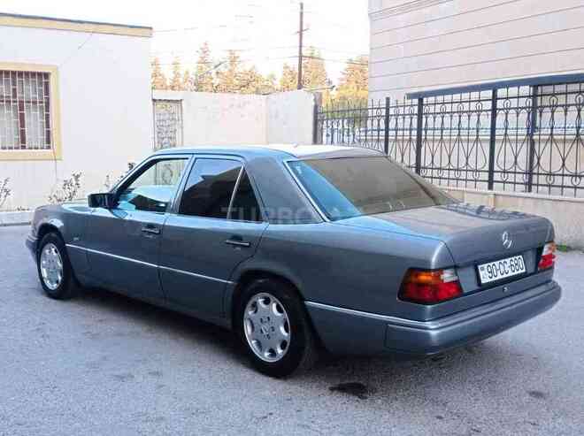 Mercedes E 200 1992, 328,000 km - 2.0 l - Bakı