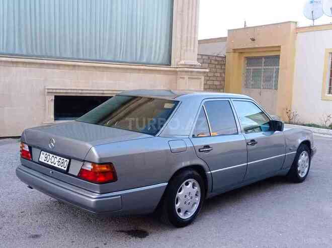 Mercedes E 200 1992, 328,000 km - 2.0 l - Bakı