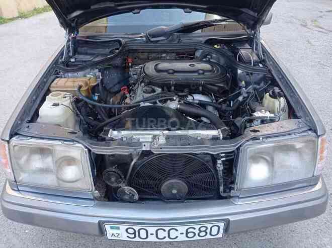 Mercedes E 200 1992, 328,000 km - 2.0 l - Bakı