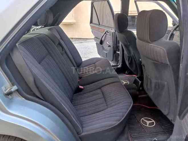 Mercedes E 200 1992, 328,000 km - 2.0 l - Bakı