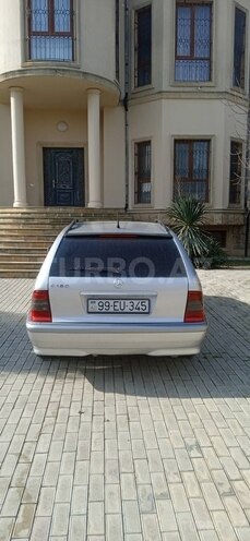 Mercedes C 180 1998, 458,000 km - 1.8 l - Ucar