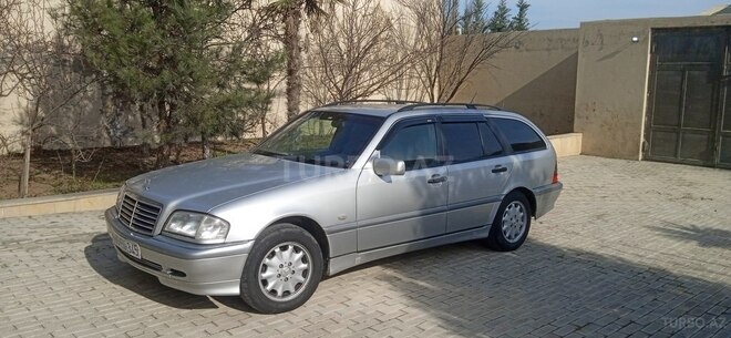 Mercedes C 180 1998, 458,000 km - 1.8 l - Ucar