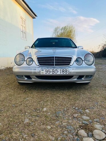 Mercedes E 240 2000, 289,300 km - 2.4 l - Saatlı