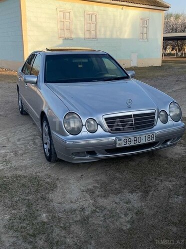 Mercedes E 240 2000, 289,300 km - 2.4 l - Saatlı