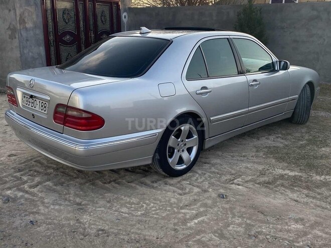Mercedes E 240 2000, 289,300 km - 2.4 l - Saatlı