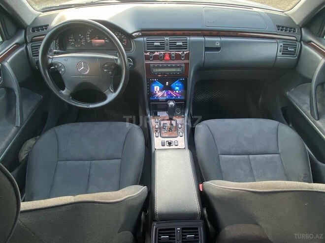 Mercedes E 240 2000, 289,300 km - 2.4 l - Saatlı