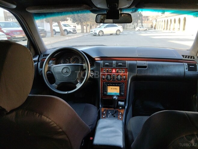 Mercedes E 200 1997, 490,000 km - 2.0 л - Bakı