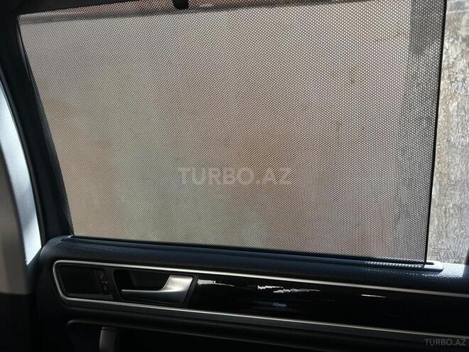 Volkswagen Touareg 2011, 198,000 km - 3.6 l - Bakı