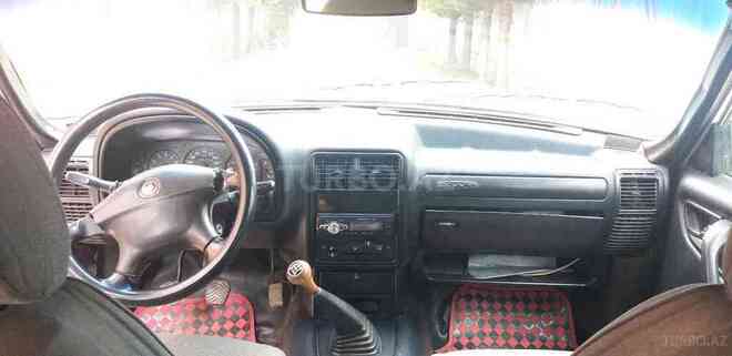 GAZ 31105 2004, 235,000 km - 2.4 l - Bakı