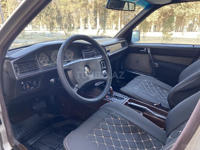Mercedes 190 1990, 231,482 km - 2.0 l - Sumqayıt